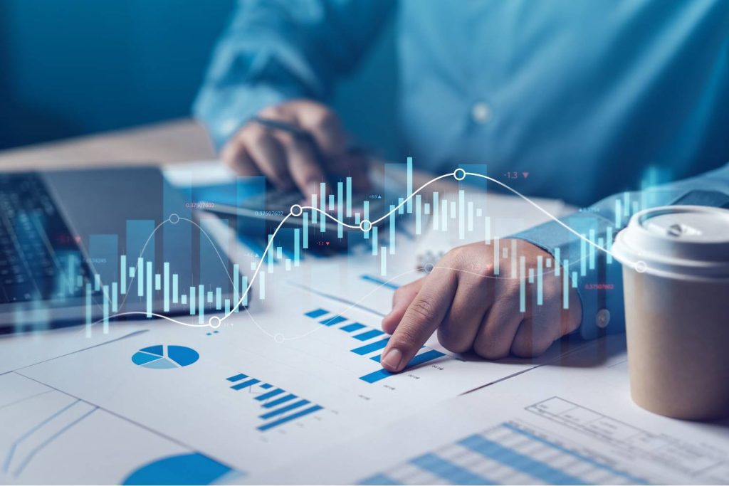 Estrategia de marketing digital B2B mostrando conexión entre empresas y tecnología, representando cómo el entorno digital impulsa el crecimiento de los negocios.